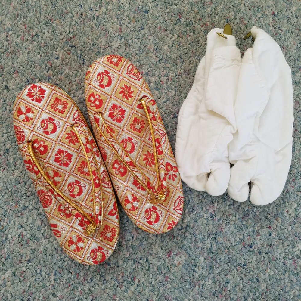 GEISHA Zori SANDELS Girls SHOES Wedge Flip Flop WITH SOCKS VINTAGE Japenese